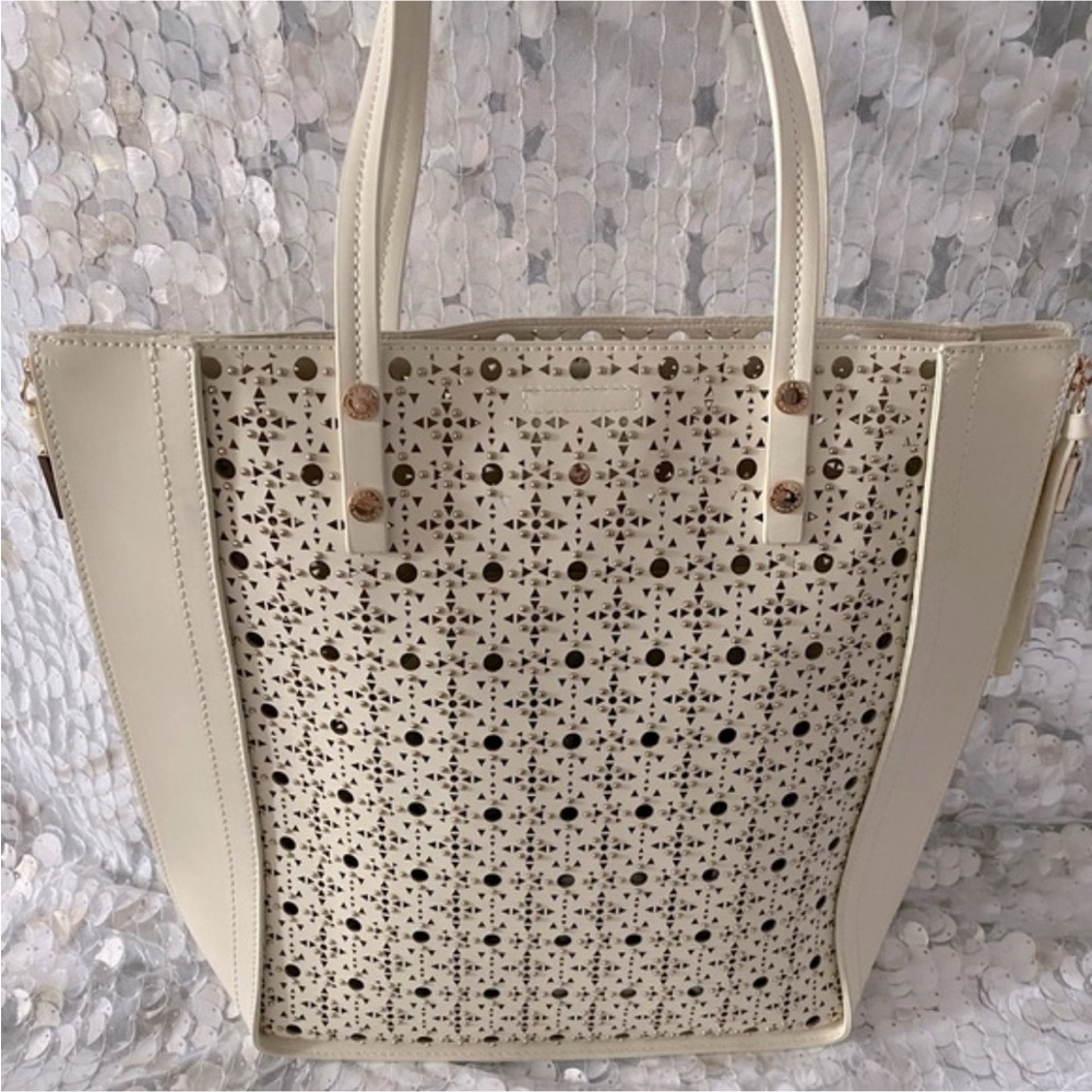Steve‎ Madden “Bmacie” crossbody or shoulder.